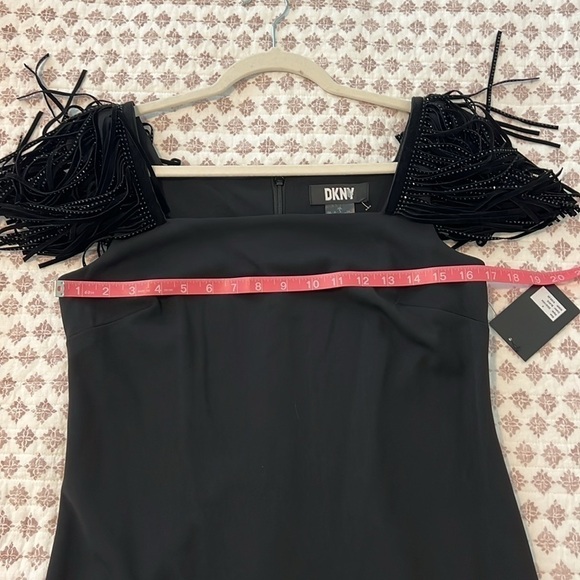 NWT DKNY Donna Karan Black Cocktail Sheath Dress Studded Fringe Shoulder Size 4 - Picture 4 of 16